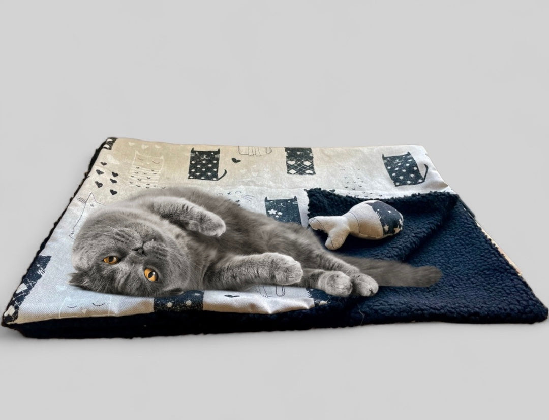 Cat blanket/throw in cat print fabric with soft Sherpa fleece backing