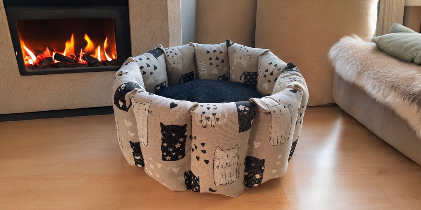 Pocket sided washable cat/kitten bed with removable cushion, cat print fabric